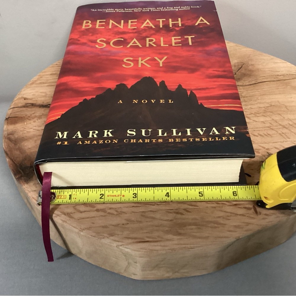 🔴 Hardcover - Beneath A Scarlet Sky - Mark Sullivan - A Novel - Excellent Read - Picture 11 of 12